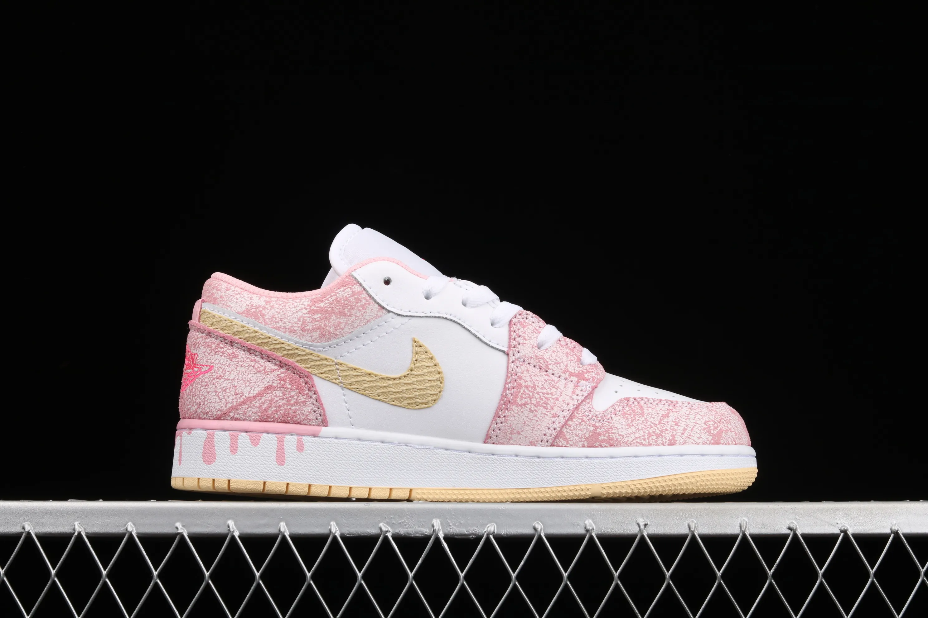 All categories Air Jordan Jordan series basketball shoes Air Jordan 1 Low P version Air Jordan 1 Low GS AJ1 Joe 1 low-top ice cream low-top basketball shoes CW7104-601